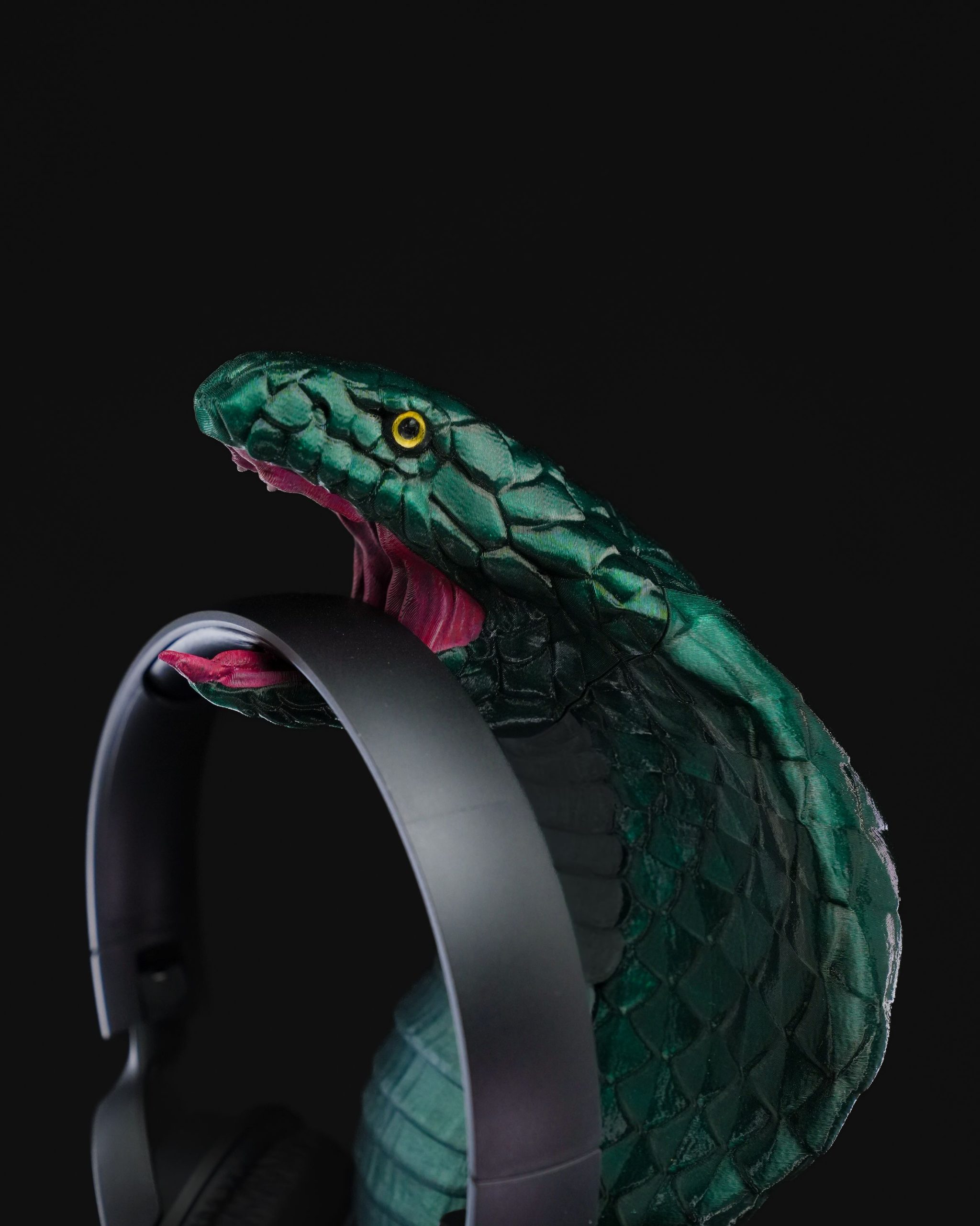 King Cobra Headphone Holder - Image 4