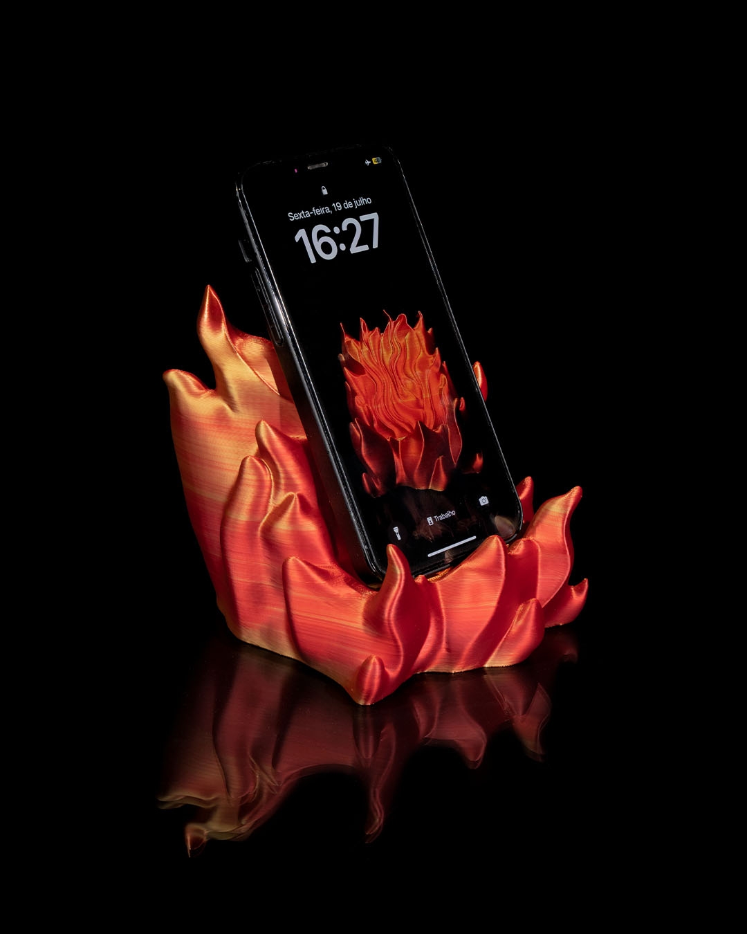 Rem-ember-ance Phone Stand